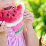 Comer fruta en vacaciones